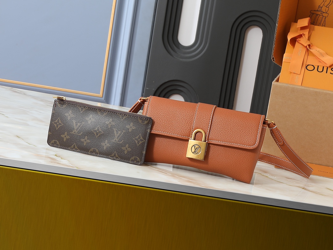 LV Classic Handbag Monogram Canvas Multiple Compartments 1562